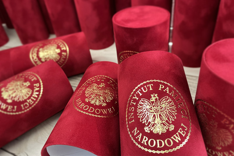 Potrzebujesz ekskluzywnej okładki na dokumenty?